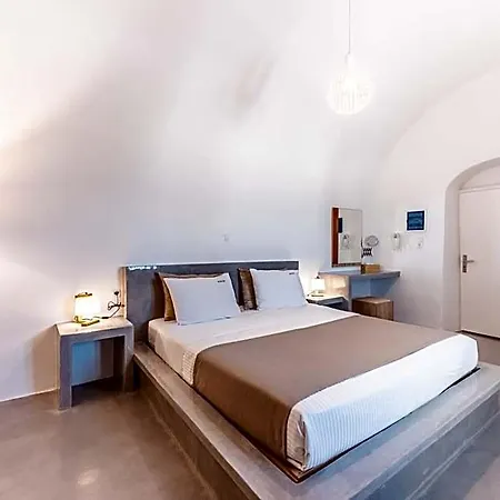 Belle Etoile 4* Imerovigli (Santorini)